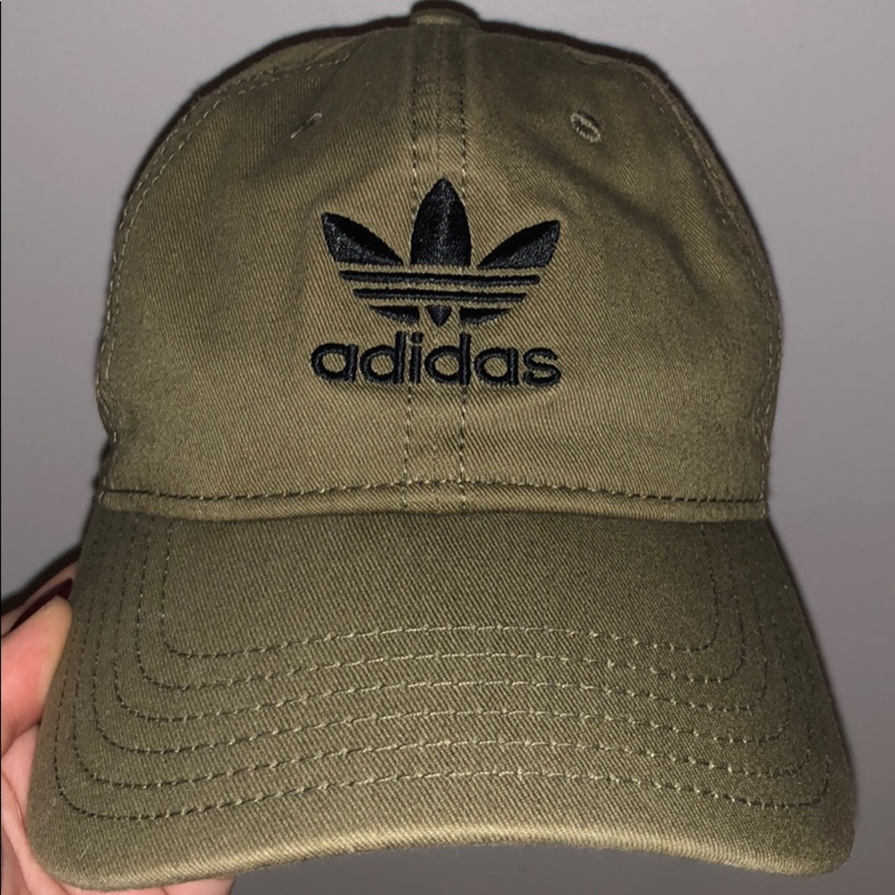 Adidas hat in olive green !!!